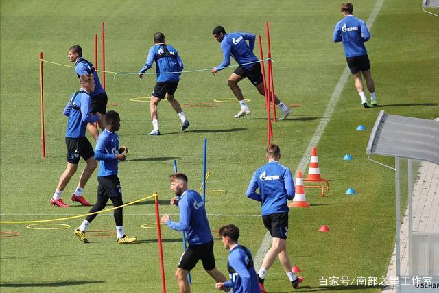 上海险胜广州3连胜 高登41+13四川负天津6连败