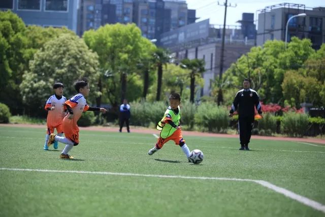 意甲-莱奥助攻特奥破门 AC米兰1-0那不勒斯